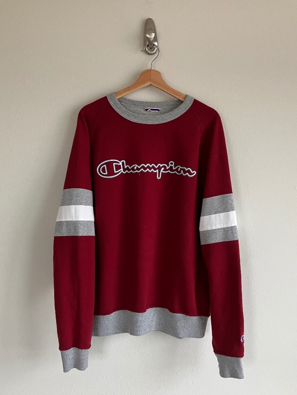 Champion Red And Grey Pullover Crewneck  Size Large